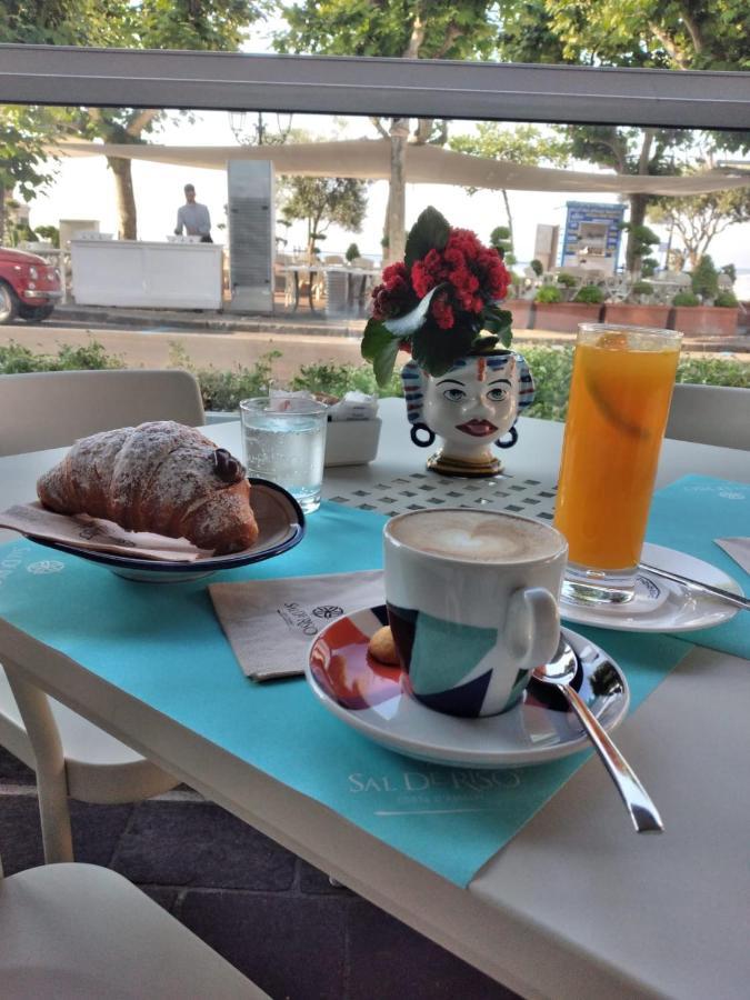Bed and Breakfast BeB Palazzo Mancini Minori Esterno foto